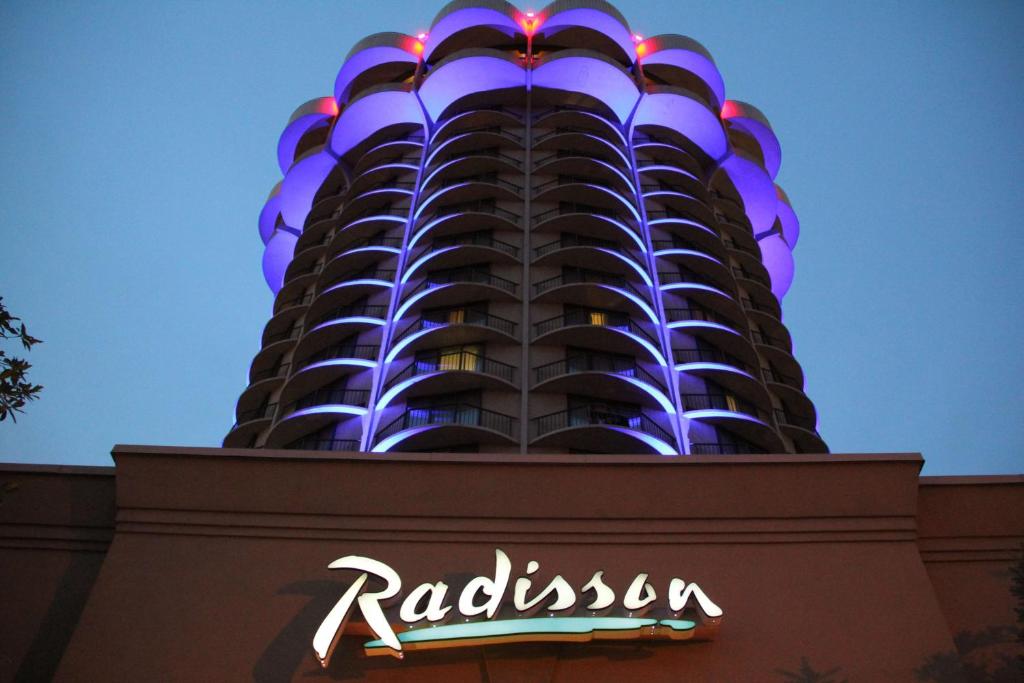 Radisson Hotel Cincinnati Riverfront Main image 1